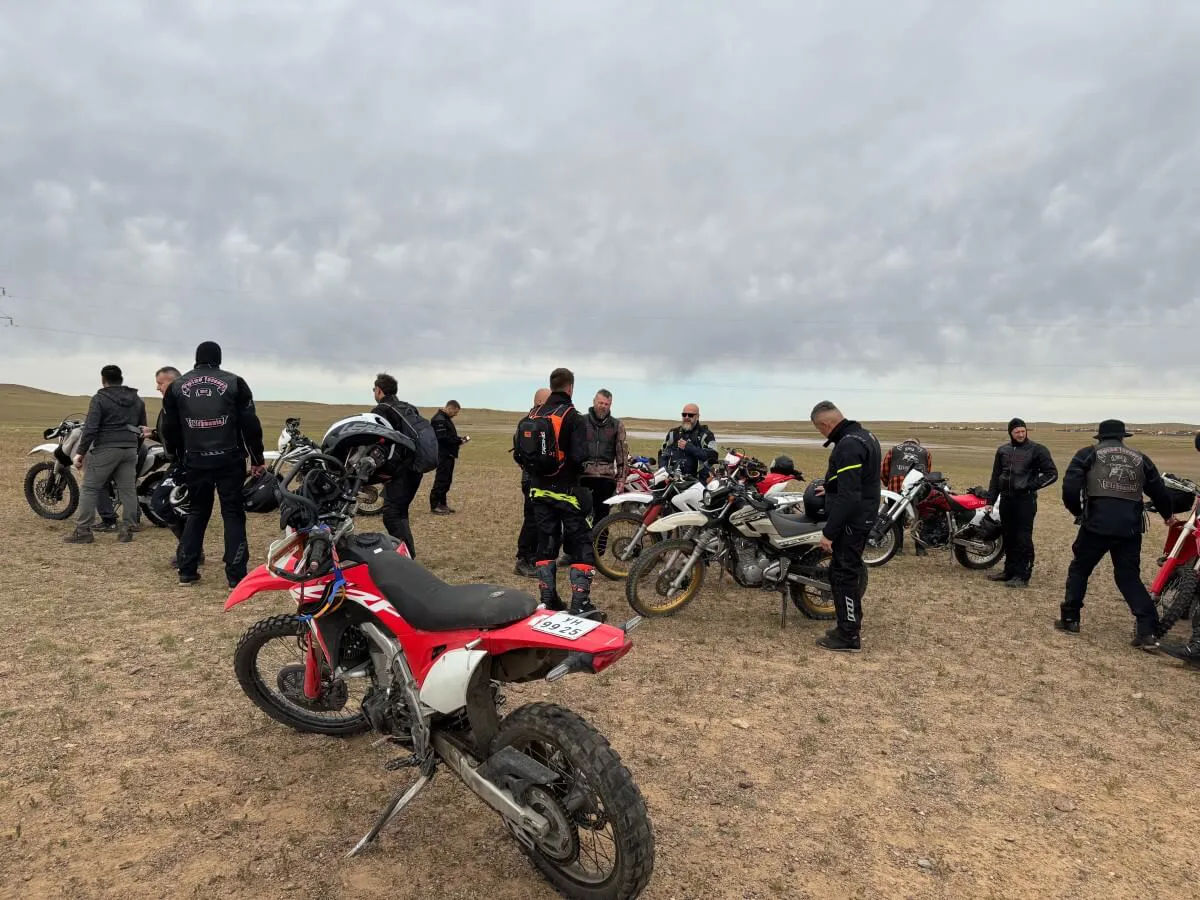 Exploring the Tsagaan Suvarga Hills