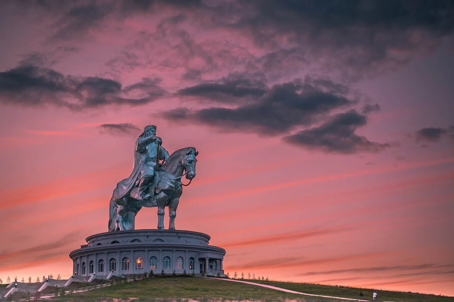 Chinggis Khaan grand statue