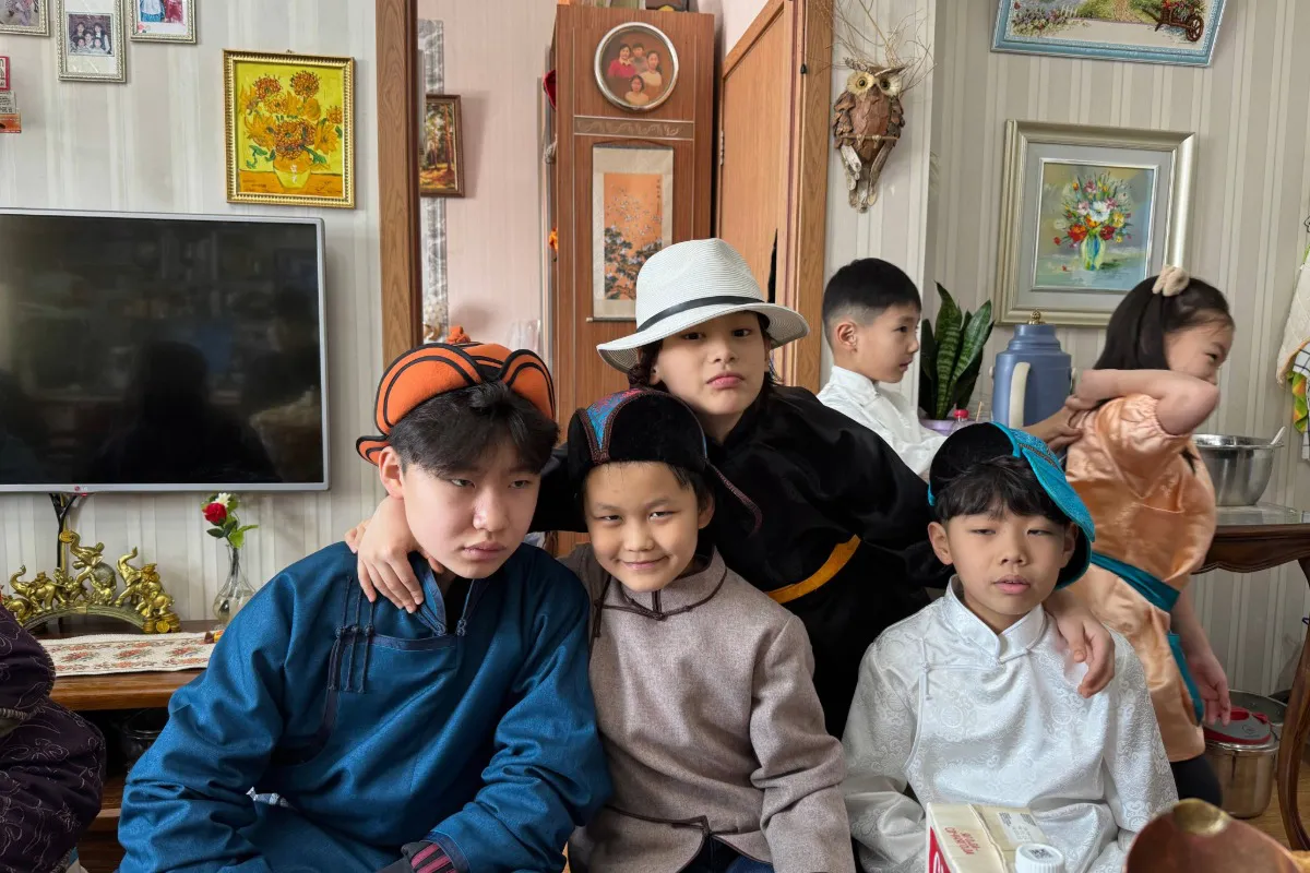Tsagaan Sar children